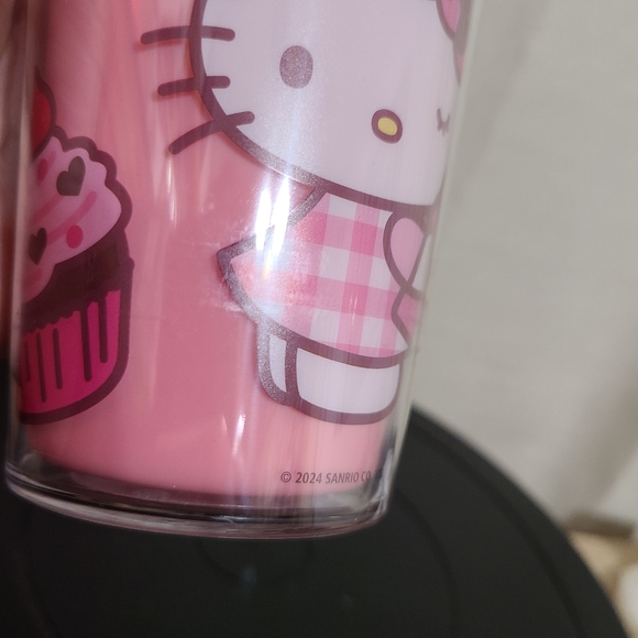 Zak Hello Kitty reusable cup tumbler with straw - Picture 8 of 12